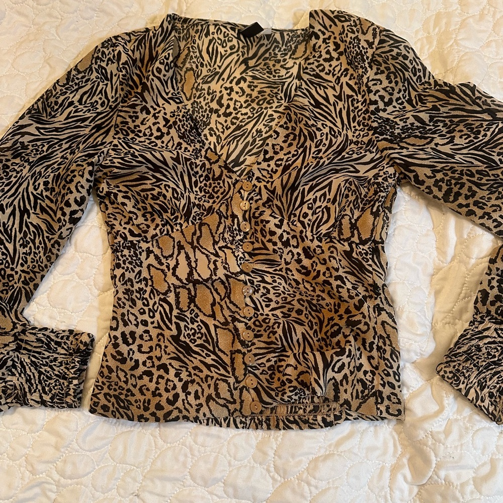 Leopard print y2k style button H&M blouse